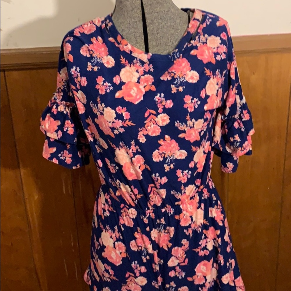 Floral romper 🌸